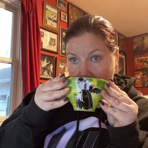 Meet your Posher, Joy